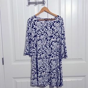 Roz & Ali Cobalt Blue and White Rose textured dress with split sleeves - size XL